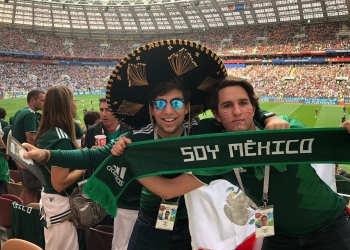 Hijo de Margarita Zavala y Calderón presume viaje a Rusia