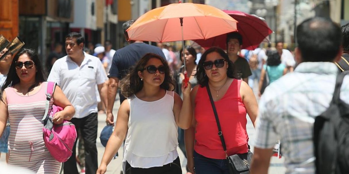 Los lentes con protección solar evitan enfermedades oculares: IMSS
