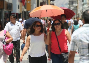 Los lentes con protección solar evitan enfermedades oculares: IMSS