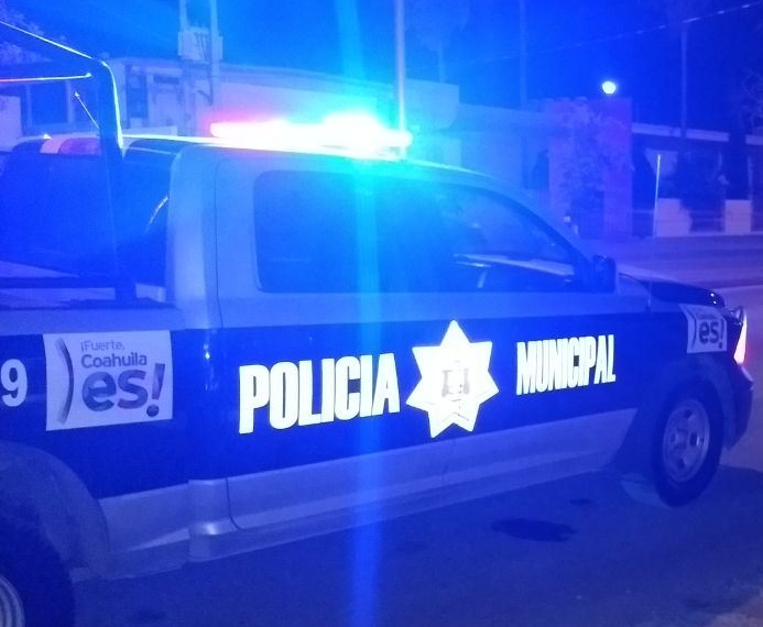 Le roba bolso a punta de cuchillo