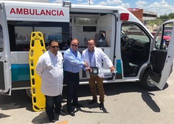 Recibe ambulancia hospital Salvador Chavarría