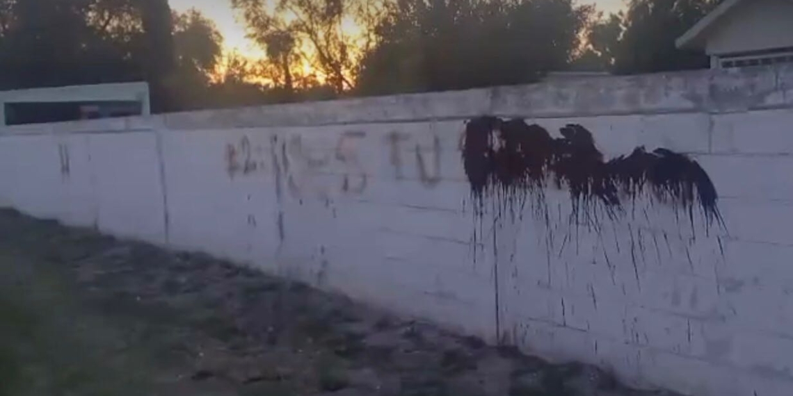 Aparecen pintas de amenazas contra alcaldesa