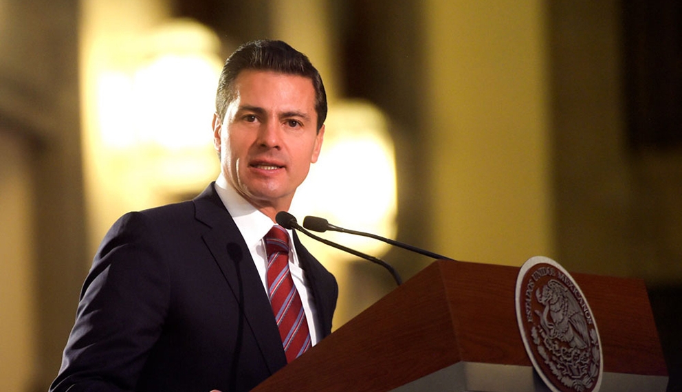 Expide Peña Nieto la Ley general de Archivos