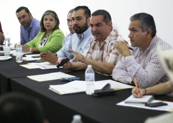 Analizan proyectos de obra del 2018 en Acuña