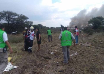 Al menos 18 heridos por desplome de avión de Aeroméxico en Durango