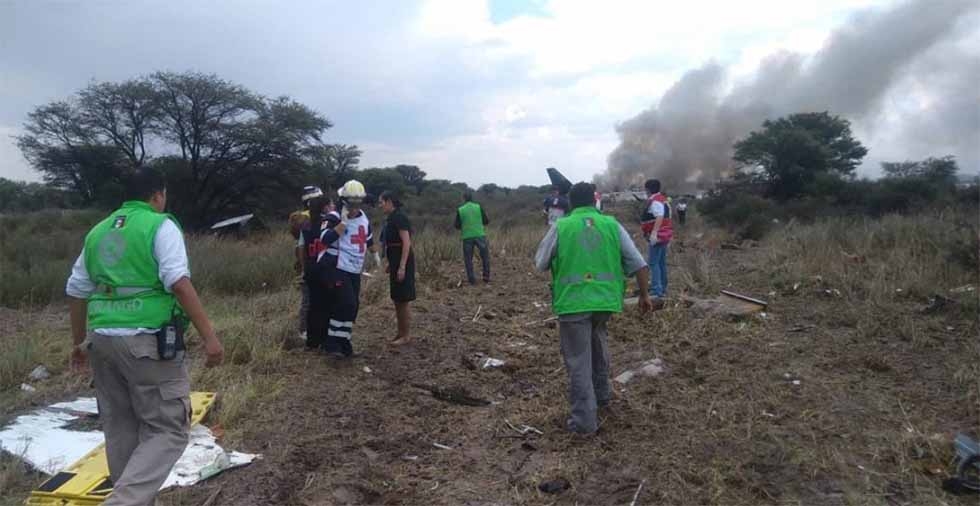 Al menos 18 heridos por desplome de avión de Aeroméxico en Durango