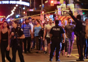 Tiroteo en Toronto deja al menos tres muertos y 12 heridos