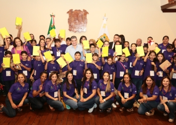 Coahuilenses hacen historia en la olimpiada del conocimiento infantil