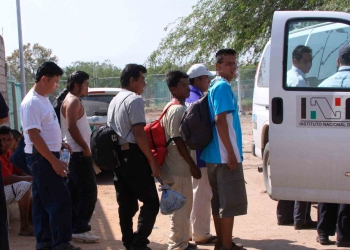 Solicita municipio a INM retirar a migrantes de las calles