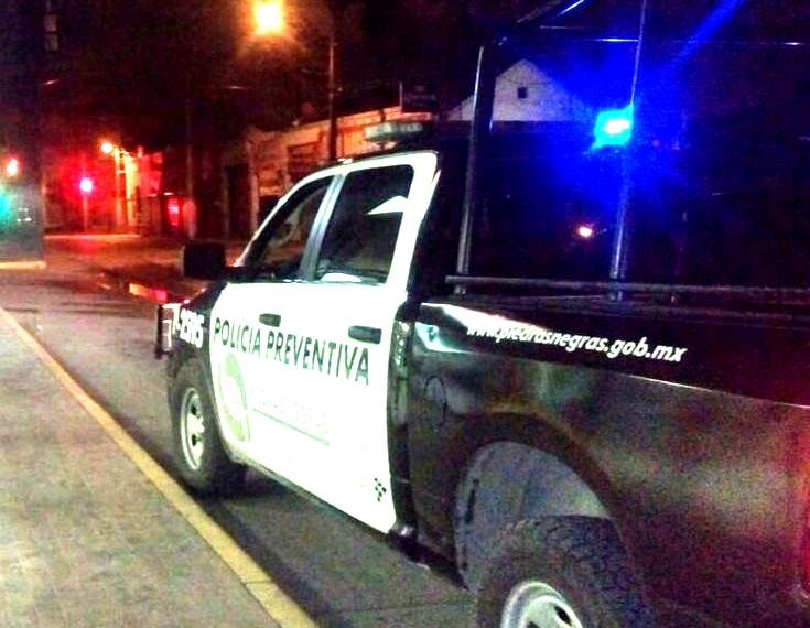 Roban caja registradora con todo y efectivo