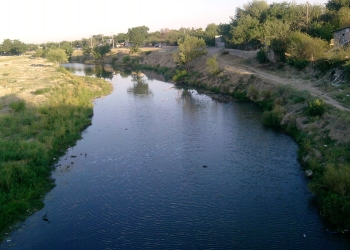 Efectúan plan de limpieza a arroyos de Acuña