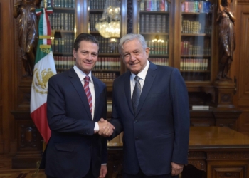 Se reúnen Peña Nieto y López Obrador en Palacio Nacional