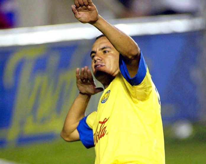Cuahutémoc Blanco regresa a la cancha