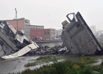 Colapsa puente en Italia; hay decenas de muertos