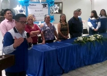 Fujikura entrega becas a hijos de trabajadores y asociados