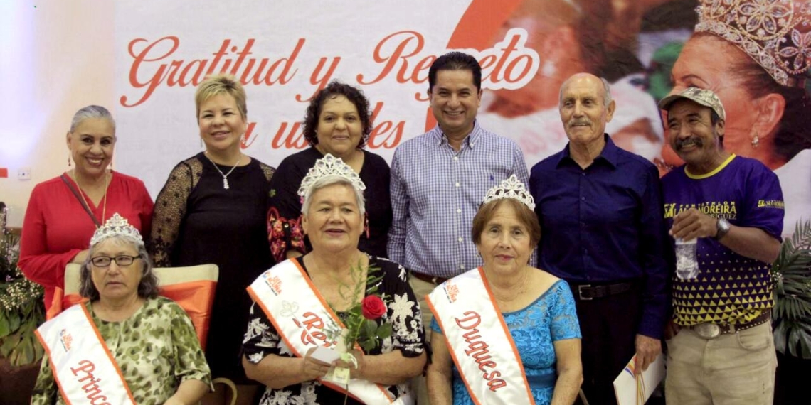 Coronan a la Reina de los adultos mayores