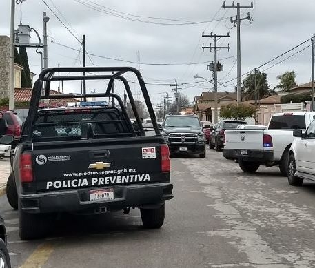 Roban en vivienda de colonia año 2000