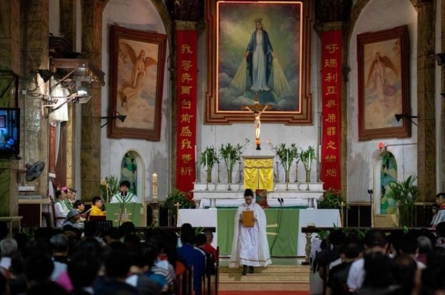 Acercamiento histórico: El Vaticano y China firman un acuerdo sobre nombramiento de obispos