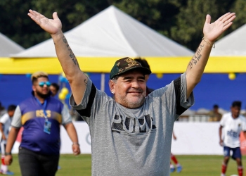 Tiene Maradona su primer tropiezo en México