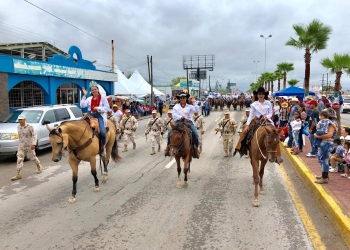 Se lleva a cabo tradicional Gran Cabalgata de Sabinas en su 29 edición