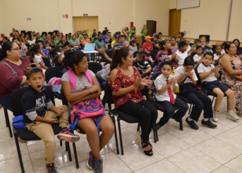 Estudiantes de Educación Especial viven la magia del cine