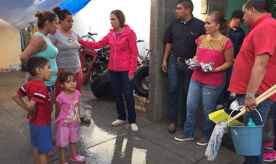Vecinos de colonias afectadas piden reubicación, 1300 viviendas dañadas