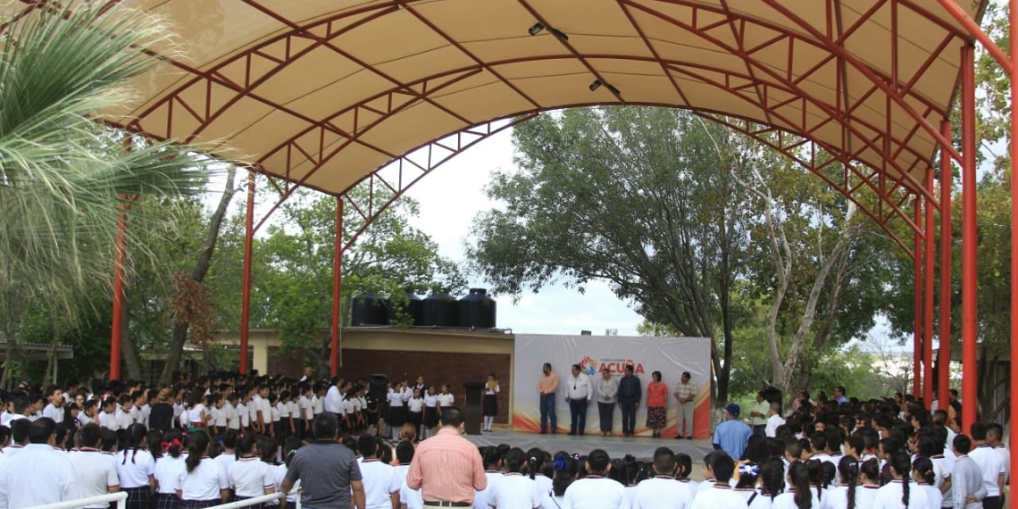 Dotan de malla sombra a secundaria Luis Donaldo Colosio