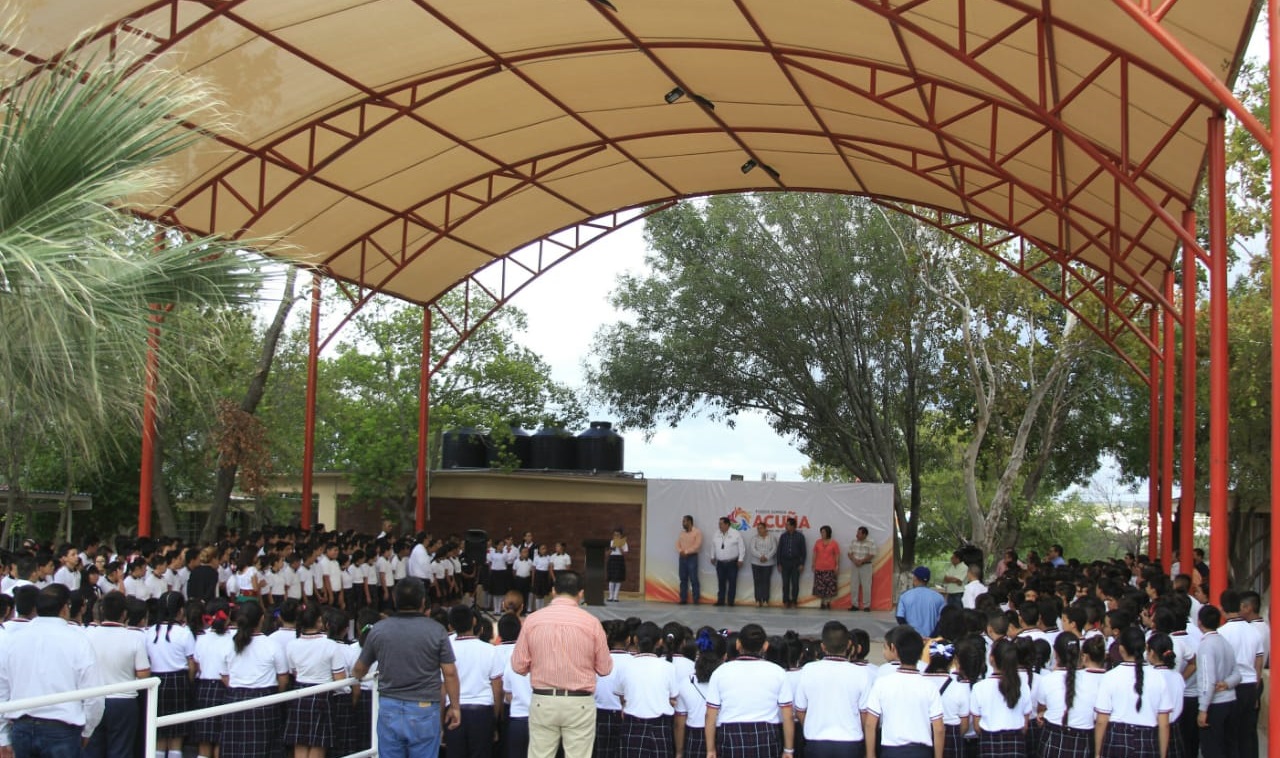 Dotan de malla sombra a secundaria Luis Donaldo Colosio