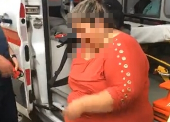 Sujetos desconocidos levantan a una mujer