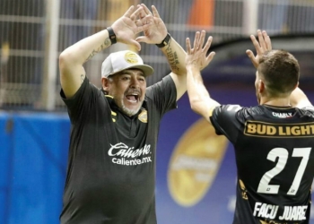 Maradona empieza con el pie derecho en el futbol mexicano