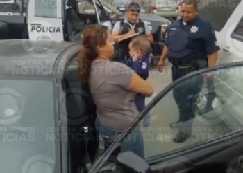 Se queda recién nacido encerrado en vehículo