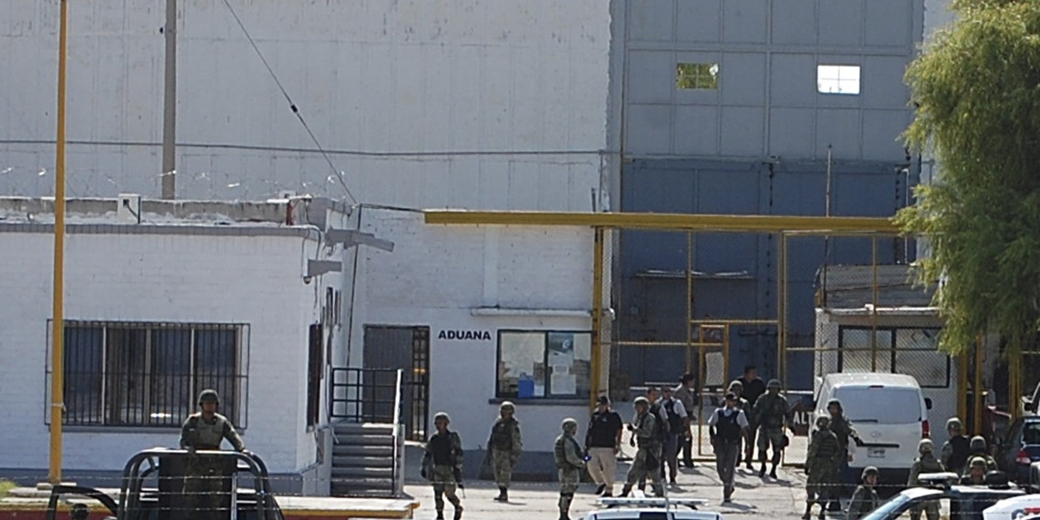 Recapturan a uno de los 132 reos fugados del Cereso en 2012