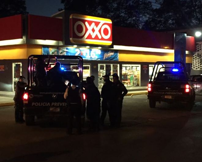 Asalta Un OXXO Y La Polic a Lo Detiene