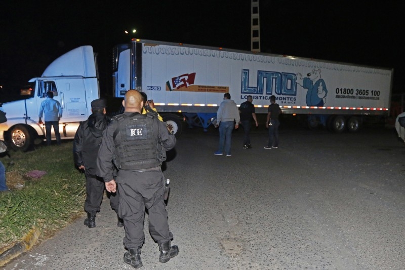 Destruyen ‘tráileres de la muerte’ en Jalisco