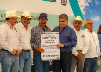 Entregan apoyos a productores de la laguna por 53 mdp