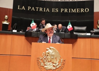 Guadiana presenta iniciativa que evite la reelección de funcionarios