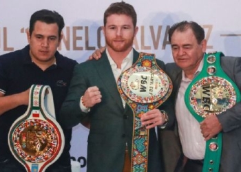 Recibe ‘Canelo’ Álvarez cinturón verde y oro del Consejo Mundial de Boxeo