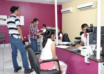 INE amplia horarios en módulos de atención