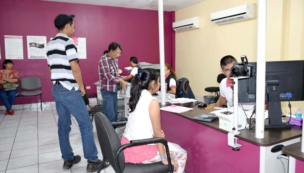 INE amplia horarios en módulos de atención