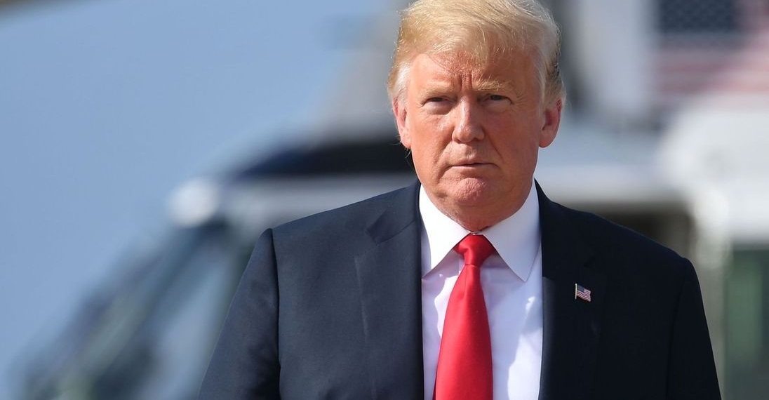 Trump planea eliminar la ciudadanía para los nacidos en EU