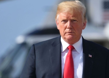 Trump planea eliminar la ciudadanía para los nacidos en EU
