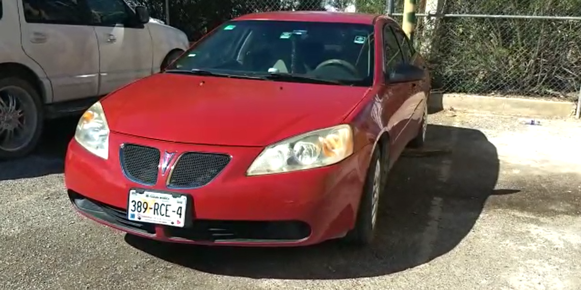 Encuentran vehículo de mujer desaparecida