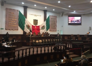La sesión del Congreso Local se aplazó y no se fijó fecha.