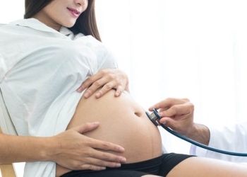 Riesgos en mujeres embarazadas menores de 20 años