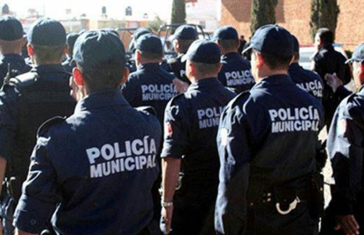 Entregan estímulos a elementos de la policía municipal