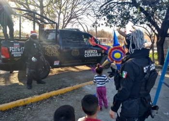Fuerza Coahuila adelanta navidad a niños de la Región Carbonífera