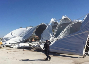 Cierran la pista de hielo por daños