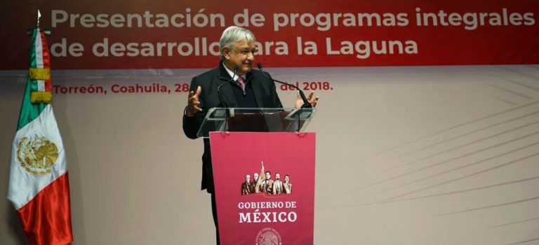 ‘Basta de gritos y sombrerazos’: López Obrador en la Laguna