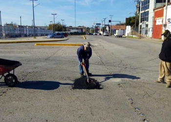 Reinician trabajos de bacheo