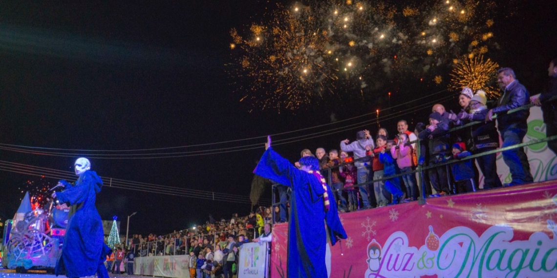 Fuerza Coahuila lleva espíritu navideño a hogares coahuilenses